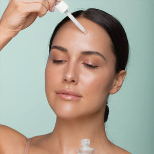 Discover the secret of glowing skin: mechanical or chemical exfoliation?