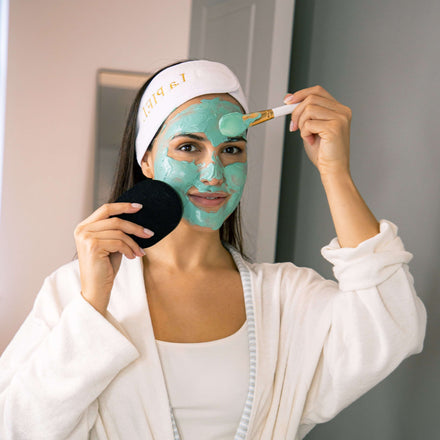 Headband And Silicone Brush And Sponge For Removing Face Mask La Piel Brand Lana Jurcevic