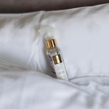 La PIEL Antistress Roll On Oil On Bed