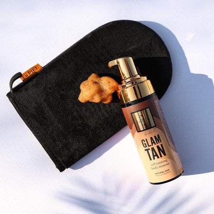 La PIEL Glam Tan Self Tanning Mousse And Mitt Travel Pouch