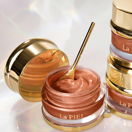 La PIEL Glow Bronze Face Cream Open Jar Spatula