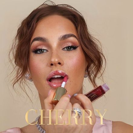 La PIEL Juicy Lips Cherry Lip Oil Model