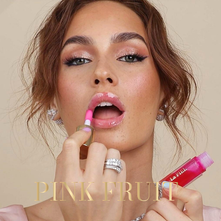 La PIEL Juicy Lips Pink Fruit Lip Oil Model Closeup