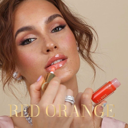 La PIEL Juicy Lips Red Orange Lip Oil Model Closeup