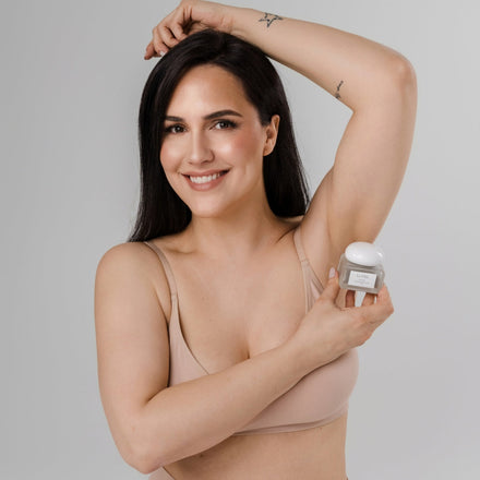 La PIEL Natural Detox Underarm Mask Model Holding Jar