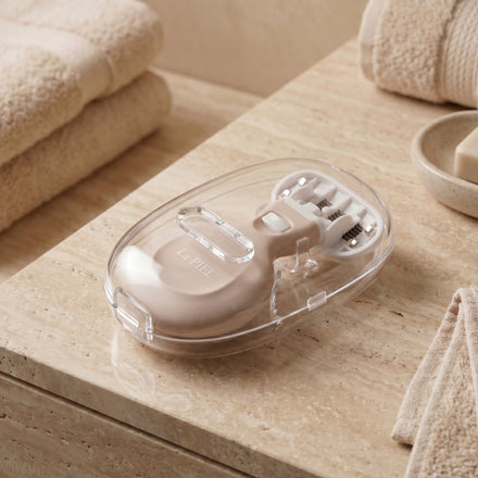 La PIEL Smooth Skin Razor In Clear Travel Case
