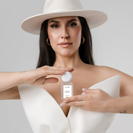 La PIEL The Lady Natural Deodorant And Body Mist Model With Hat
